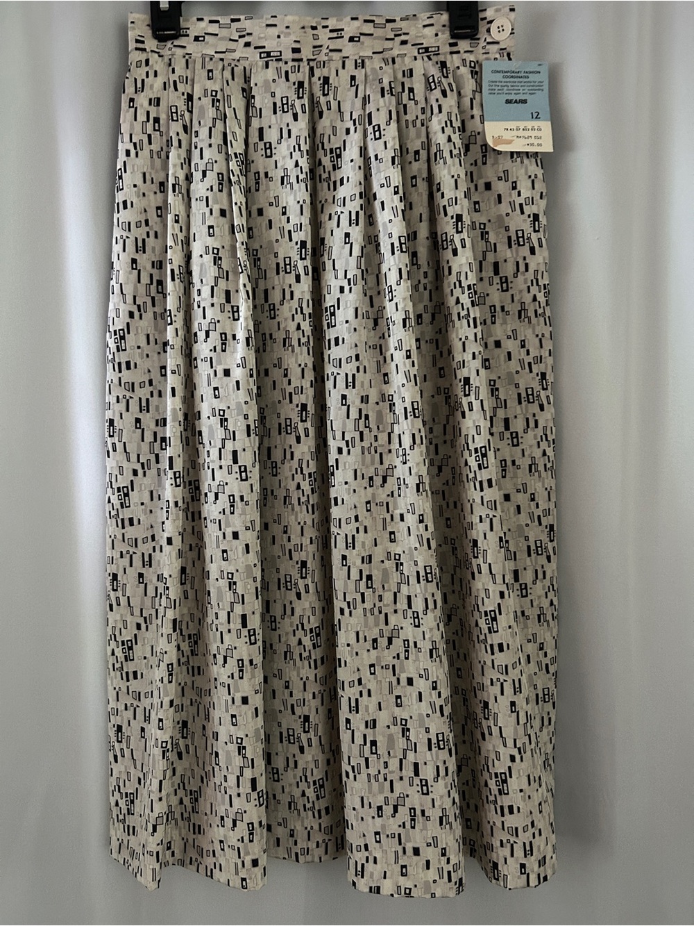 NWT!!!! Vintage Tailor Sport Geometric Cream Gray Black MIDI Skirt Size 12